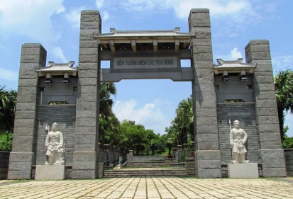 KHU TƯỞNG NIỆM CÁC VUA HÙNG | DRAGON FARM  